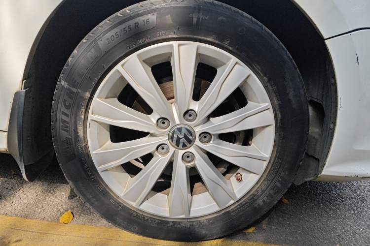 Used Volkswagen Sagitar 2015 1.6L Automatic Comfort Model