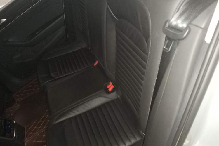 Used Volkswagen Magotan 2018 Facelift 330TSI DSG Luxury Model
