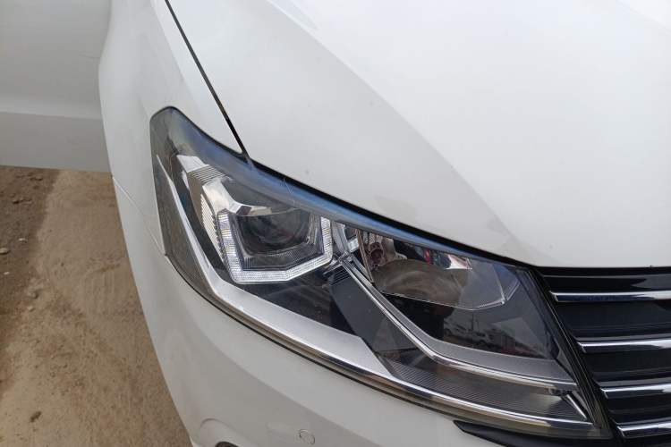 Used Volkswagen Lavida 2017 1.6L Automatic Comfort Edition
