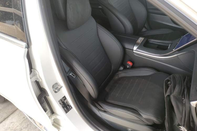 Used Mercedes-Benz C-Class 2025 Refresh C 200 L Sport Edition Right Front Seat