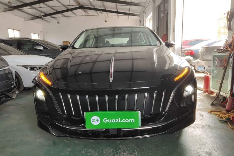 Used Hongqi E-QM5 2022 431 km Charge & Enjoy Edition Front
