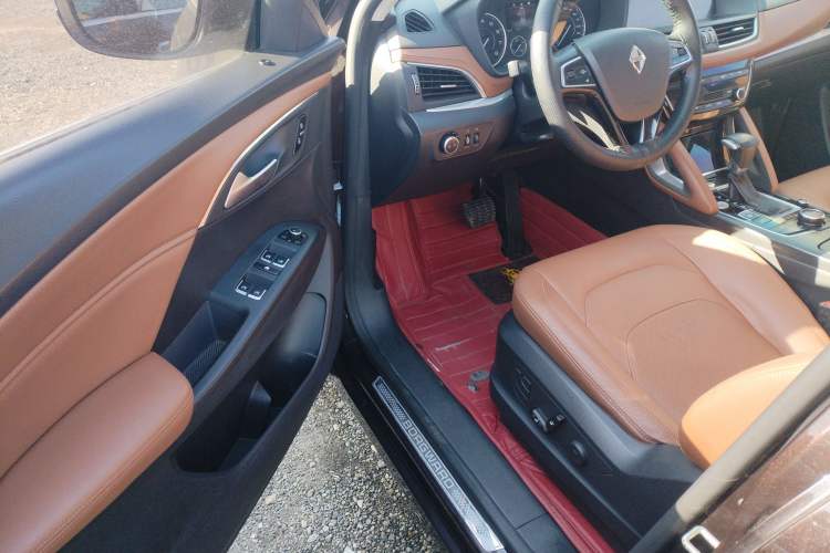 Used BORGWARD BX7 2016 28T Two-Wheel Drive Luxury Version 5 Seats
