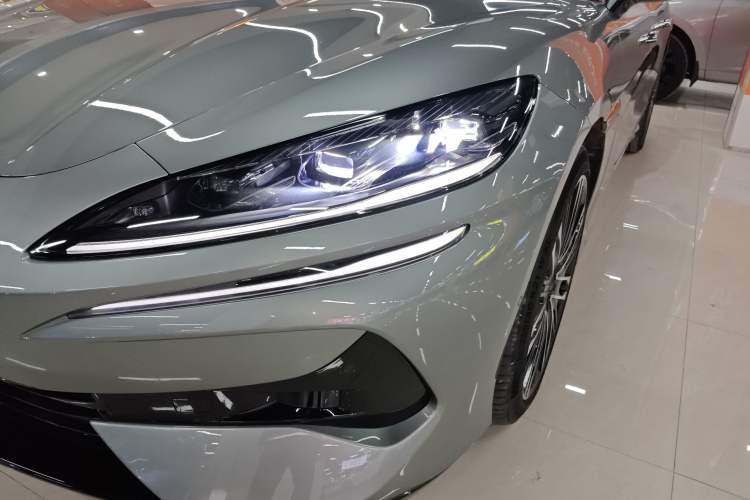 Used Denza Z9GT 2024 1100 Four-Wheel Drive Ultra Version
