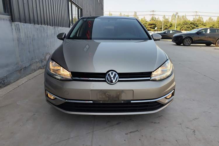 Used Volkswagen Golf 2020 Zhiai Edition 200TSI DSG Comfortable & Ambitious Version Front