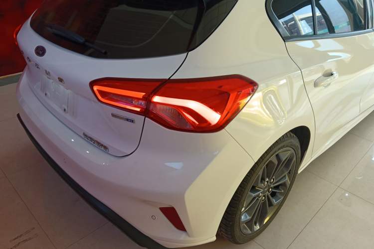 Used Ford Focus 2022 Hatchback EcoBoost 180 Automatic ST Line
