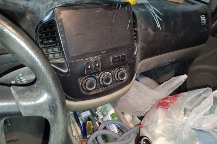 Used FORTHING Lingzhi 2014 V3 1.5L 5-seat Standard Model I
