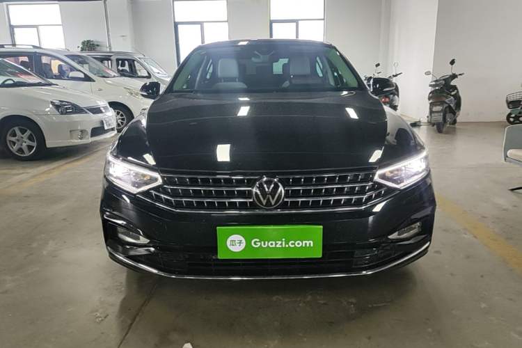 Used Volkswagen Magotan 2023 2 Million Units Commemorative Edition 330TSI DSG Luxury Version