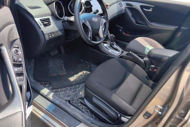 Used Hyundai Elantra (5th Generation / Langdong) 2015 1.6L Automatic Leading Model Driver Seat