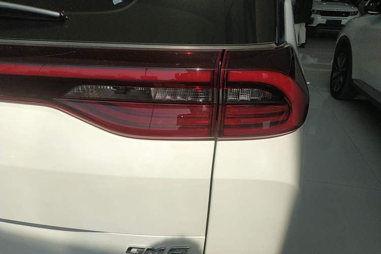 Used GAC Trumpchi M6 2019 270T DCT Prestige Edition (7-seater) China VI
