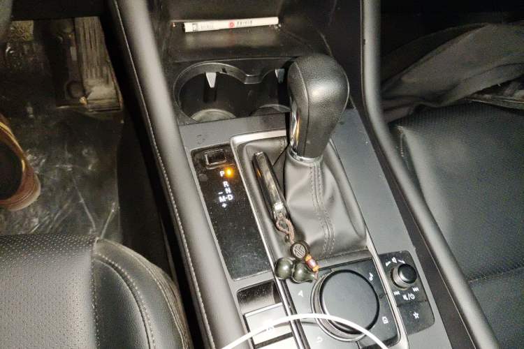 Used Mazda 3 Axela 2021 1.5L Automatic Zhiyue Edition Gear Lever