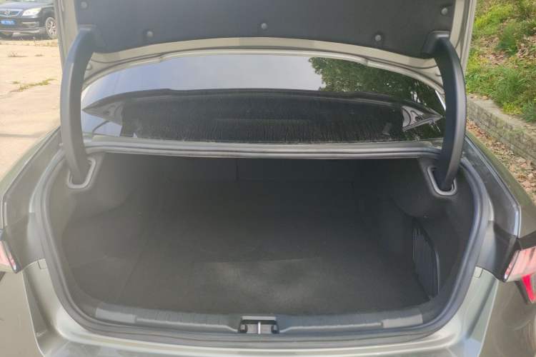 Used Lynk & Co 03 2022 1.5TD DCT JingPro Trunk