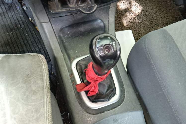 Used Dongfeng Shuaike 2011 1.6L Manual Comfort 7-Seater
