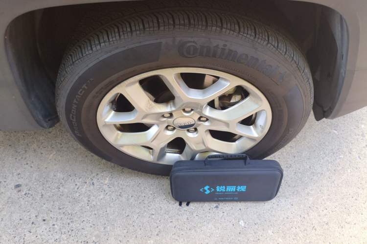 Used Jeep Renegade 2017 180T Automatic Jingneng Edition Right Front Wheel Hub