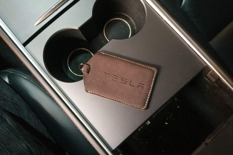 Used Tesla Model Y 2021 Long-Range All-Wheel-Drive Version
