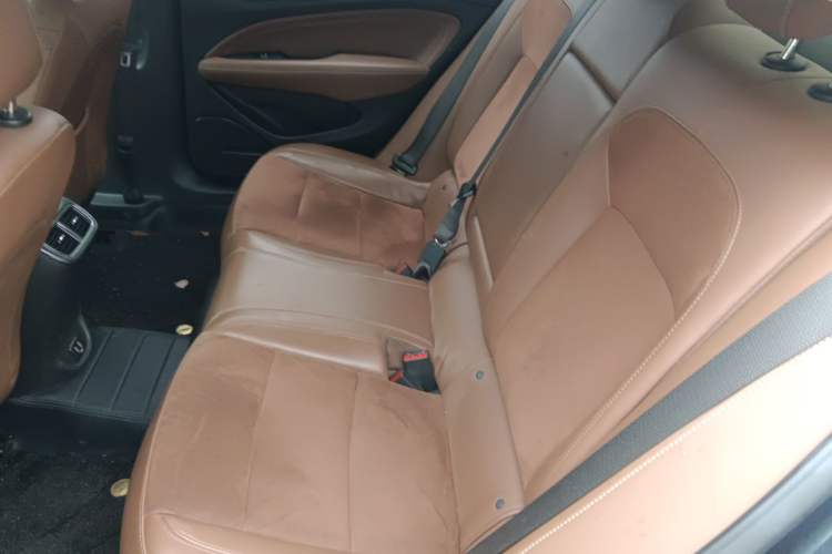 Used Buick Regal 2020 552T Luxury Version Left Rear Seat