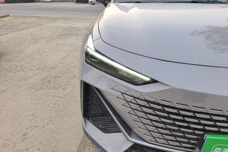 Used CHANGAN UNI-V 2022 1.5T Smart Navigation Version