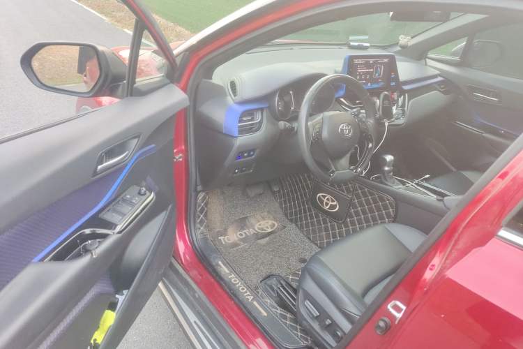 Used Toyota C-HR 2020 2.0L Luxury Edition
