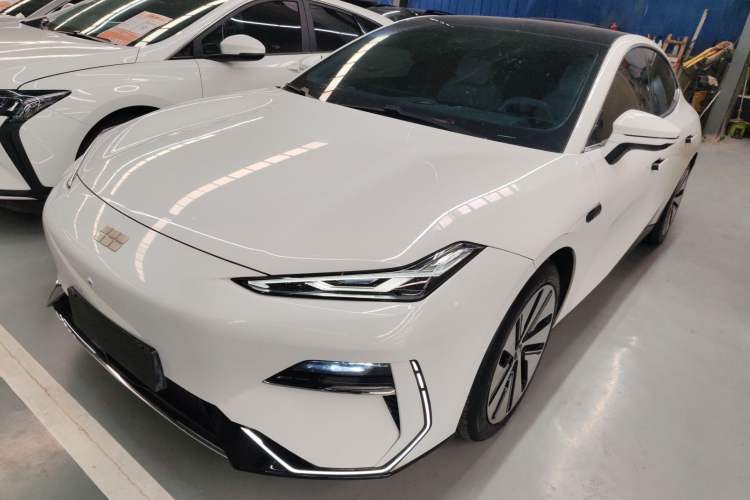 Used Geely Galaxy E8 2024 665 km Range Rear-Drive Starship Long-Range Version