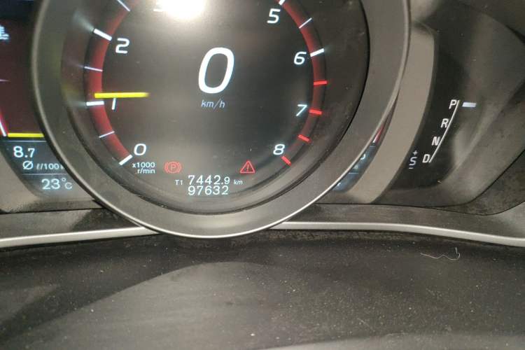 Used Volvo V40 2015 1.6T Zhiyi Edition