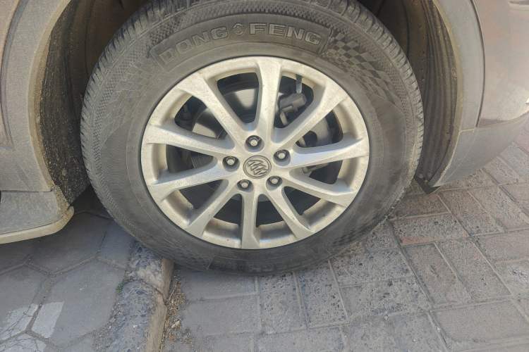 Used Buick Envision 2016 20T Two-Wheel-Drive Elite Model Right Front Wheel Hub