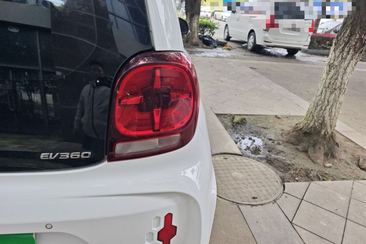 Used Roewe Clever 2021 302 km New Four-Seater Super-Efficient Version