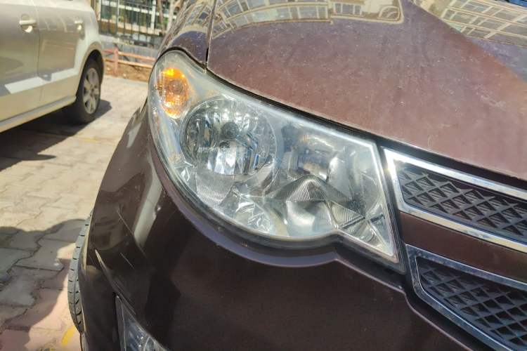 Used Wuling Hongguang 2014 1.5L S Standard Version Right Front Headlight