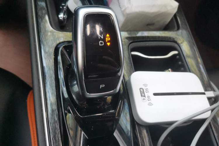 Used Dongfeng Aeolus Yixuan MAX 2023 1.5T Ultra-Stylish Trendsetting Dad Edition