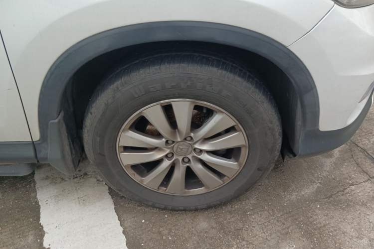 Used Honda CR-V 2015 2.0L two-wheel drive Fashion Edition Right Front Wheel Hub