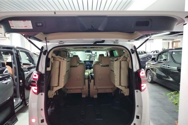 Used Toyota Vellfire 2023 Crown Dual-Engine 2.5L HV Ultimate Edition