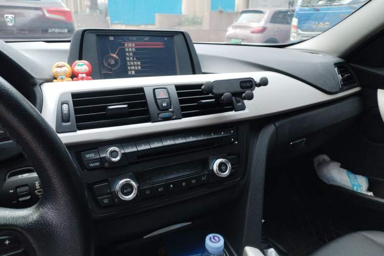 Used BMW 3 Series 2015 320Li Luxury Edition Fashion Model
