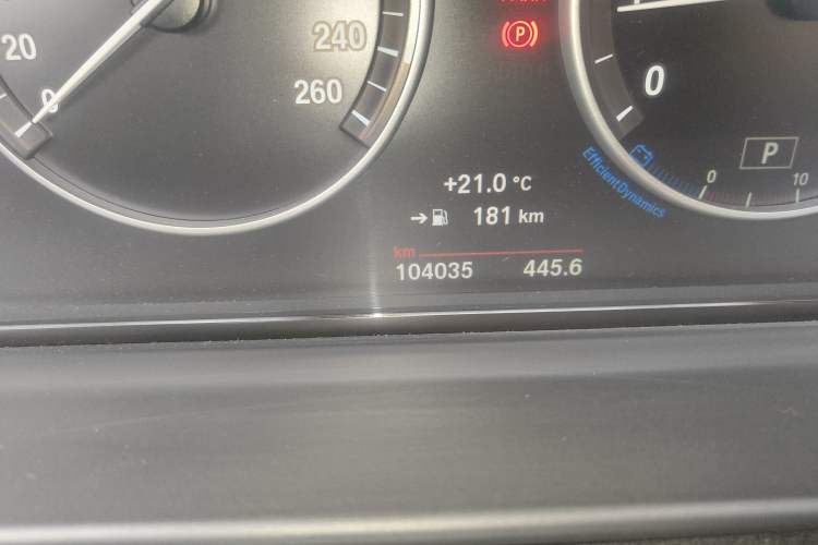 Used BMW 5 Series 2014 525Li Luxury Design Package Odometer Close Up