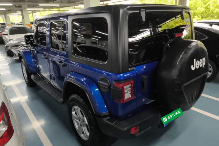 Used Jeep Wrangler 2018 2.0T Sahara Four-Door Edition Exterior 2