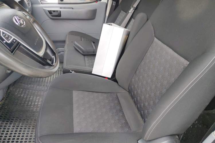 Used SAIC MAXUS Xintu V80 