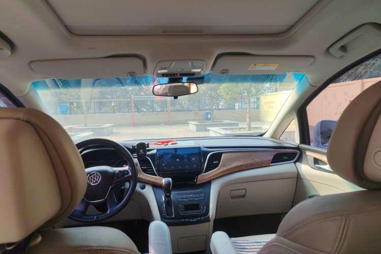 Used Buick GL8 2017 ES 28T Comfort Model China V Standard
