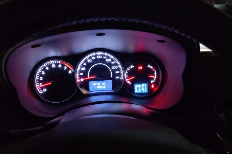 Used Renault Koleos 2012 2.5L 4x4 Comfort Edition with Navigation