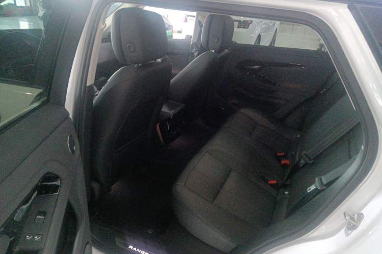 Used Land Rover Range Evoque 2024 Aurora L 249 PS Prestige Light-Chasing Edition