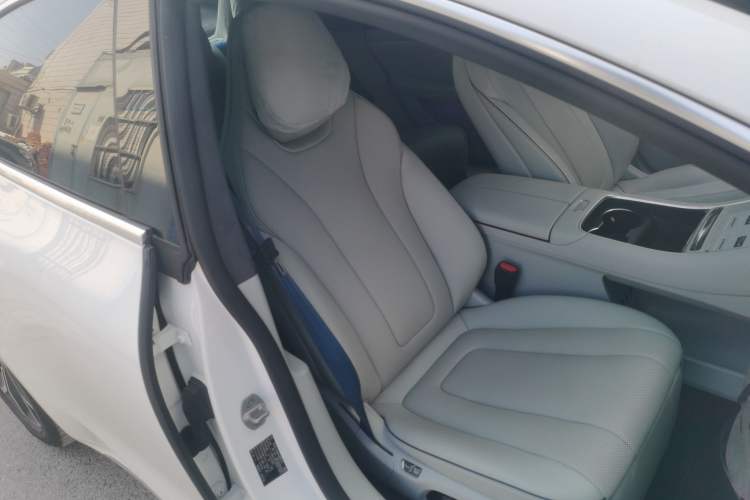 Used Hima Luxeed S7 2025 855 km Max