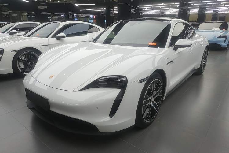 Used Porsche Taycan 2022-Year Updated Taycan