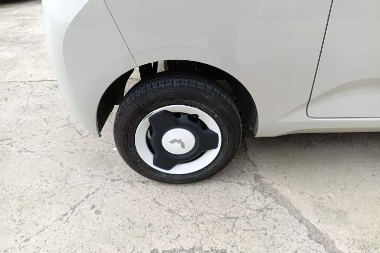 Used Wuling Hongguang MINIEV 2024 3rd Generation 215km Youth Edition Exterior 5