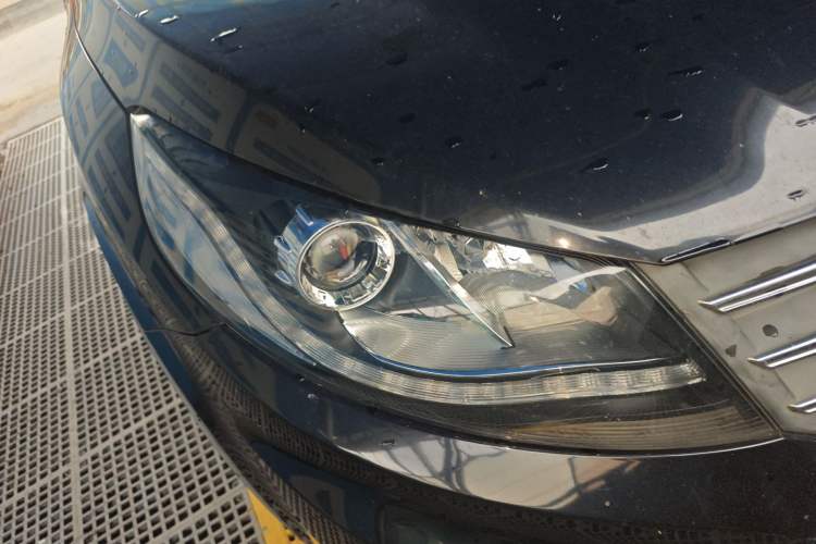 Used Dongfeng Fengon 580 2017 1.5T CVT Luxury Model Right Front Headlight