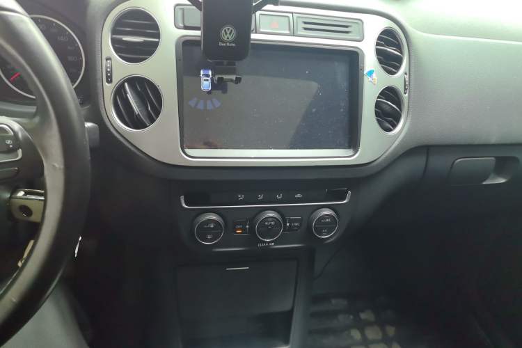 Used Volkswagen Tiguan L 2017 300TSI Automatic Two-Wheel Drive Silk Road Comfort Edition