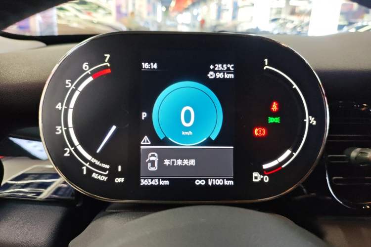 Used MINI 2023 Updated 1.5T COOPER Artist Five-Door Edition Instrument Cluster