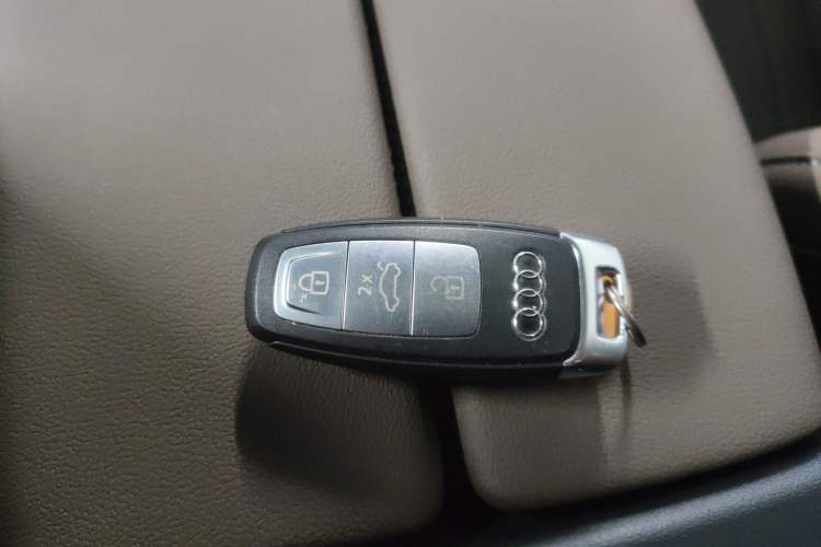 Used Audi Q6 2023 45 TFSI quattro Qiyun Edition Light Yulin Package Interior 1