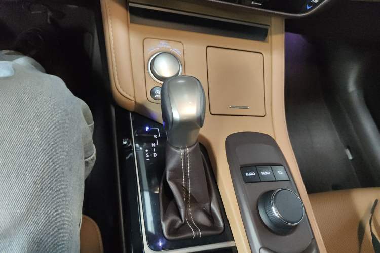 Used Lexus ES 2015 200 Elite Edition