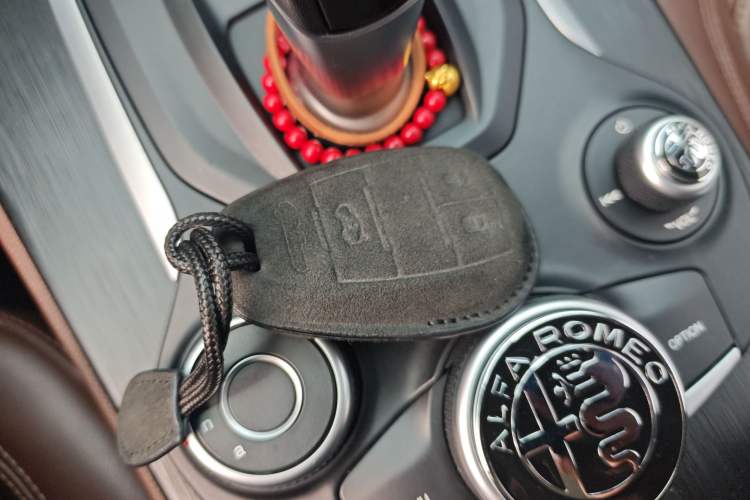 Used Alfa Romeo Stelvio 2017 2.0T 200HP Elite Edition
