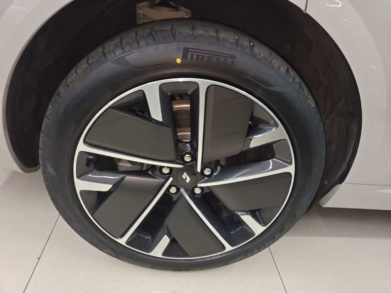 Used Li Auto L6 2025 Max Smart Refresh Edition — 25
