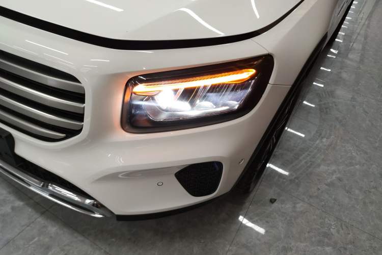 Used Mercedes-Benz GLB 2024 GLB 200 Dynamic Edition Left Front Headlight