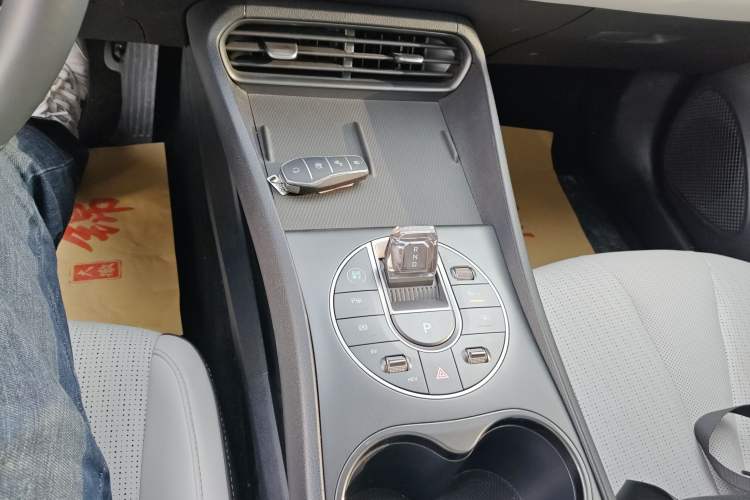 Used BYD Seal 05 DM-i 2025 DM-i Intelligent Drive 120KM Flagship Model Gear Lever