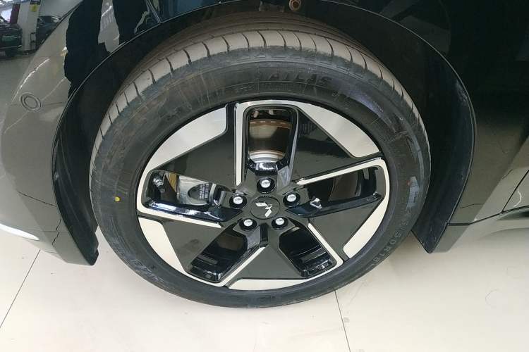 Used Wuling Xingguang 2025 610 km Smart Flagship Version Exterior 4