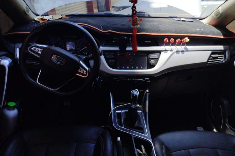 Used Geely Auto Vision X3 2019 Upgraded Model 1.5L Manual Elite Version